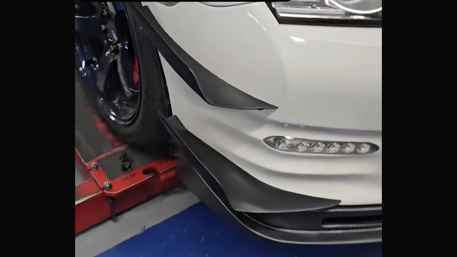 GTR R35 Canard Kit